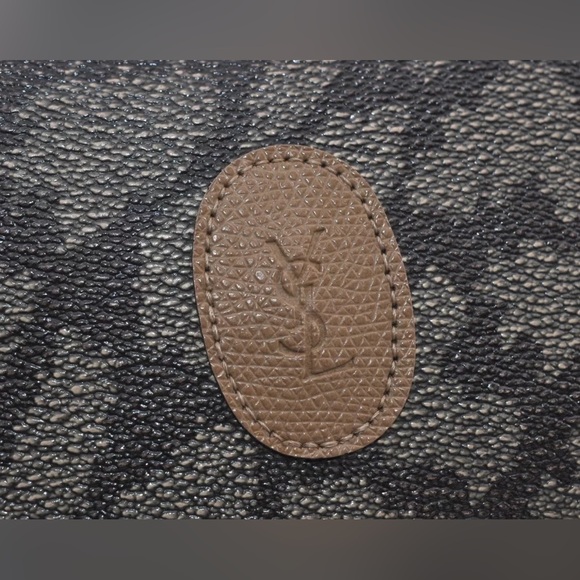 YVES SAINT LAURENT Clutch Hand Bag Purse PVC Leather Gray 2289I - Picture 3 of 15